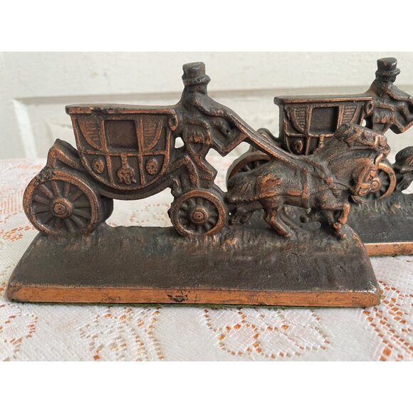 Vintage 1950s Cast Iron Copper Finish Stagecoach Bookends - Picture 5 of 9